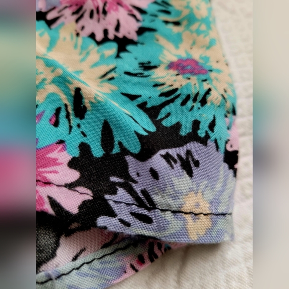 Kirra Women's Shorts 100% Rayon Floral Pattern 2 Pockets, Size Medium - Picture 4 of 12